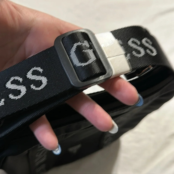 GUESS Logo Black Nylon Crossbody New - Picture 4 of 6
